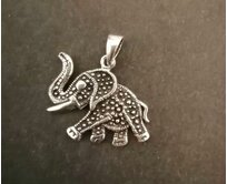 Zdobený slon - přívěsek ze stříbra