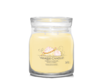 Yankee Candle vonná svíčka Signature ve skle střední Vanilla Cupcake 368g Žlutá