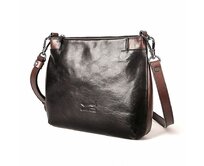 Luxusní černo-hnědá dámská kožená crossbody kabelka Marta Ponti 6019 černá, kůže