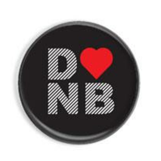 I love DNB (na černém pozadí) - placka