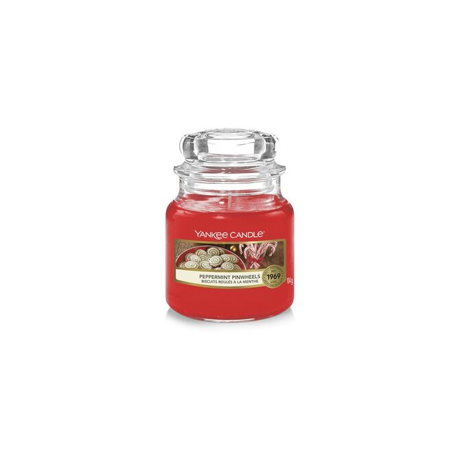 Yankee Candle vonná svíčka Classic ve skle malá Peppermint Pinwheels 104 g Červená