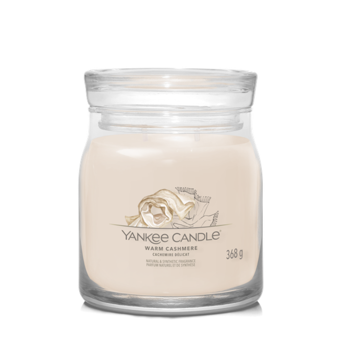 Yankee Candle vonná svíčka Signature ve skle střední Warm Cashmere 368g Krémová